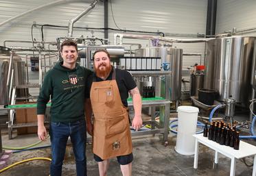 Erwan Mellerio et Charles de Cathineau ont lancé en juin dernier une brasserie 100	% solognote située à Neung-sur-Beuvron.