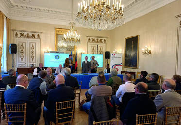 Mercredi 21 septembre, à la préfecture de Blois. La FNSEA 41 a assisté à l’assemblée générale des lieutenants de louveterie de Loir-et-Cher.      