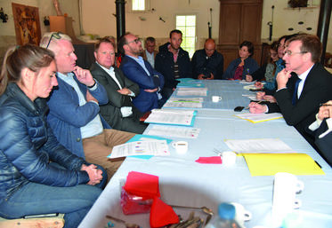 Durant une longue matinée le 23 septembre, le préfet du Val-d'Oise, Philippe Court, s'est montré attentif aux dossiers qui préoccupent le monde agricole.