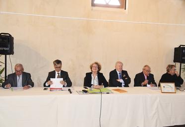 Montereau-Fault-Yonne, samedi 24 septembre. Laurence Benoit préside l'assemblée générale de l'Amoma 77, entourée du président de la structure nationale et du préfet.