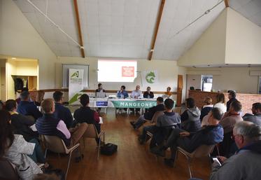 Organisée fin septembre, dans la salle des fêtes de Presnoy, l'assemblée générale de l'Adal a réuni aviculteurs et organismes en lien avec la filière.