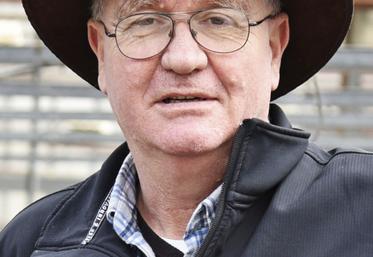 Francis Coudène préside l'Union horticole francilienne.