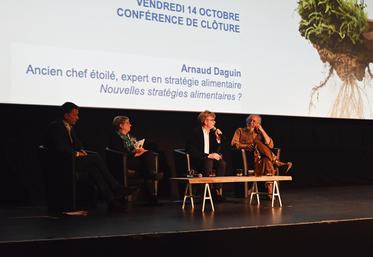 Lors de la cloture de la biennale de la nature et du paysage, le vendredi 14 octobre, le ministre de l'Agriculture était présent pour échanger sur le sujet de l'alimentation. 