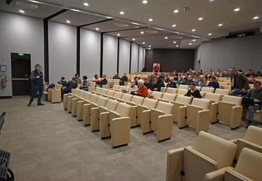 Mercredi 9 novembre, à Blois. Techniciens et agriculteurs sont réunis pour une demi-journée technique organisée par Arvalis.