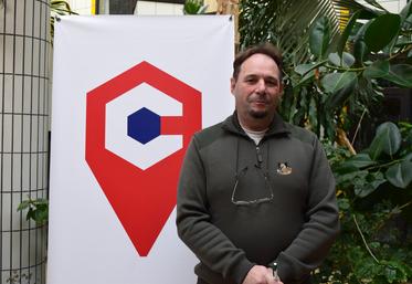 Franck Jacquet, conseiller numérique de la chambre d'Agriculture de Loir-et-Cher, accompagne les agriculteurs sur l'utilisation des outils numériques. 