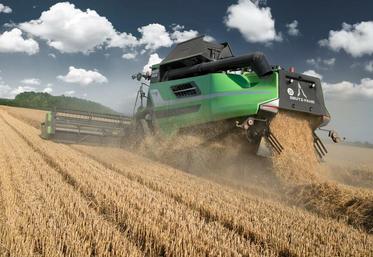 Les éleveurs apprécient particulièrement les moissonneuses Deutz-Fahr pour leur respect de la paille. 