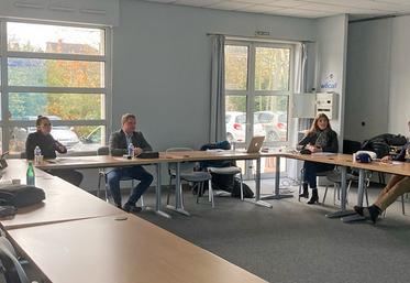 Au Chesnay (Yvelines) jeudi 1er décembre, lors de la commission communication FDSEA/JA Île-de-France.