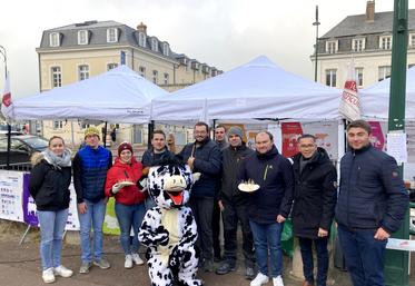 L'événement a été lancé en présent de Francis Cammal, Maire de Gien et vice-président du conseil départemental.