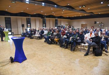 Le 15 décembre, à Janville. La réunion technique régionale de l'ITB a rassemblé une centaine de planteurs.