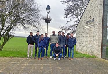À Bouville (Essonne), le 12 janvier lors de l'assemblée générale du canton JA de l'Essonne.