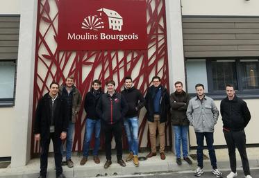 Verdelot, mardi 24 janvier. Les Jeunes agriculteurs du canton de Brie-Mormant-Nangis ont visité les Moulins Bourgeois avant de se retrouver au restaurant.
