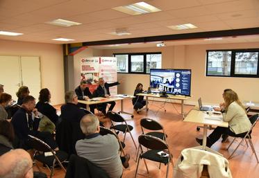 Orléans, le 30 janvier. L'équipe Dev'Up a présenté à la presse ce nouvel outil et ses différentes fonctionnalités.