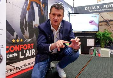 Samuel Boucard, responsable technique et commercial chez Bioret Agri France, explique le fonctionnement du Delta X lors du Sima 2022.