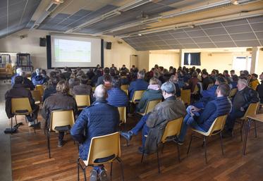 Mardi 28 février, à Châtillon-en-Dunois. La DDT et la chambre d’Agriculture ont décrypté la nouvelle Pac à de nombreux agriculteurs.