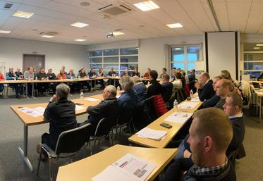 Mardi 7 mars, au Chesnay (Yvelines). Affluence record pour le conseil d'administration de la FDSEA.