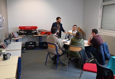 L'Agrocampus des Deux vallées organisait ses portes ouvertes samedi 11 mars. Ici à Montoire-sur-le-Loir, les futurs étudiants pouvaient poser leurs questions et visiter les lieux.