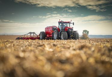 Avec le 260 CVXDrive, Case IH complète sa gamme Puma par le haut. 
