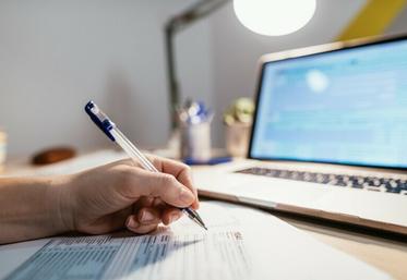 L’Acre est destinée aux demandeurs d’emploi qui souhaitent créer ou reprendre une activité économique agricole, commerciale, industrielle ou libérale. L’entrepreneur bénéficie de l’exonération de plusieurs cotisations sociales.