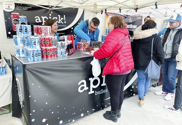 Un stand surprise attendait les visiteurs des portes ouvertes de la brasserie de Chandres, dédié à la limonade et au cola Apick !