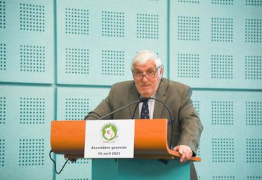 Samedi 15 avril, à Chartres. Le président de la Fédération départementale des chasseurs, Jean-Paul Moktar, les invite à chasser le sanglier dès le 1er juin.