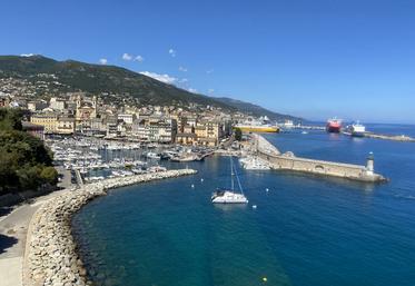 La section des anciens exploitants de la FDSEA 77 propose de partir à la découverte de la Corse. Les participants découvriront notamment le port de Bastia (notre photo).