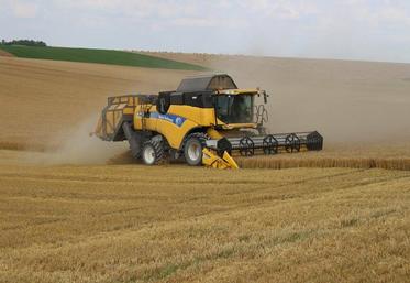 L'ajout d'équipements sur une moissonneuse-batteuse doit prendre en compte les facteurs réglementaires et de conception de la machine de récolte.