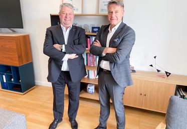 Vendredi 23 juin, à Chartres. Le président et le directeur général du Crédit agricole Val de France, Dominique Lefebvre et Jérôme Hombourger, réaffirment leur soutien au territoire.