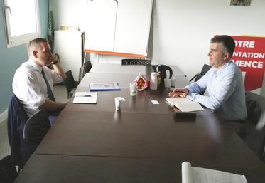 Orléans, le 24 juillet. Sébastien Méry a fait valoir les positions du syndicat auprès du sous-préfet de Pithiviers.