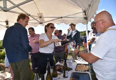 Une dégustation pour le grand public était organisée au cœur des vignes.