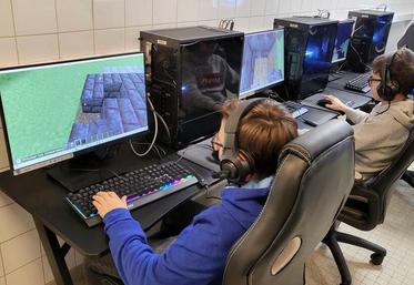 Nouveauté cette année, des ateliers thématiques sont proposés aux élèves.