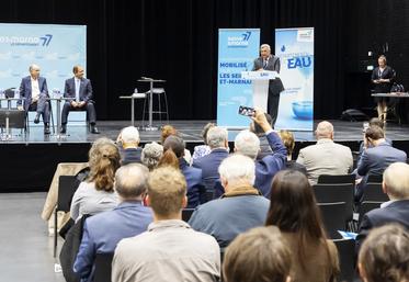 Meaux, vendredi 22 septembre. Ouverture du premier Forum départemental de l'eau par le président Jean-François Parigi aux côtés de Jean-François Copé et Patrick Ollier.