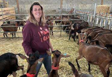 Justine Champion s’est installée sur 19 hectares et a pour projet de mettre en place des clôtures pour faire pâturer ses chèvres l’année prochaine.