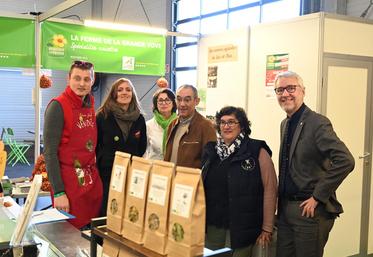 Du 17 au 19 novembre à Ferme expo Tours, la chambre d'Agriculture de Loir-et-Cher avait organisé un stand sur lequel étaient présents des producteurs du réseau Bienvenue à la ferme. Le député Christophe Marion est venu leur rendre visite.