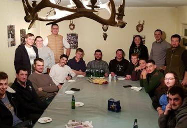 Vendredi 17 novembre, à Viglain. Une vingtaine de JA étaient rassemblés pour l'assemblée générale de l'échelon Val de Sully.