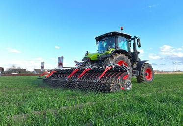 La houe rotative Helios est disponible dans des largeurs de travail allant de 3 à 6,40 m.