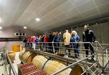 Dimanche 26 novembre, à Menetou-Ratel. Les JA du Giennois ont visité la cave Bernard Fleuriet et fils en amont de leur assemblée générale.