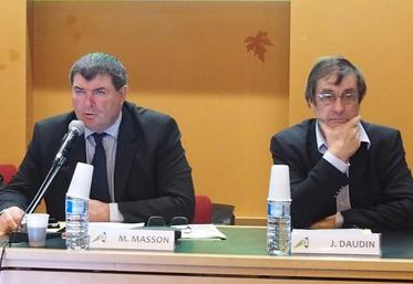 Michel Masson, à gauche : « Il est temps de sonner le tocsin ! »