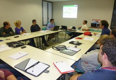 Un conseil d’administration des Jeunes Agriculteurs du Loiret a eu lieu le 22 juin. AXEREAL est venu présenter son nouveau contrat Jeunes.