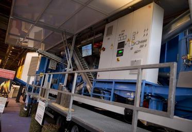 Le Granulateur Mobile H-énergie présenté au 144e Concours Lépine le 9 mai 2015 à Paris.