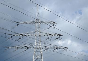 Lignes électriques à haute tension.