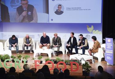 Le 28 novembre, à Orléans (Loiret). Les représentants régionaux des filières (Interfel, Criel Bovin-lait, Criel caprin, Interbev, Ariporc), ont parlé de la création de valeur dans les filières lors de l'Open Agrifood.