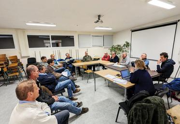 Saint-Arnoult, lundi 4 décembre. Les adhérents du syndicat local évoquent les projets pour l'année 2024.