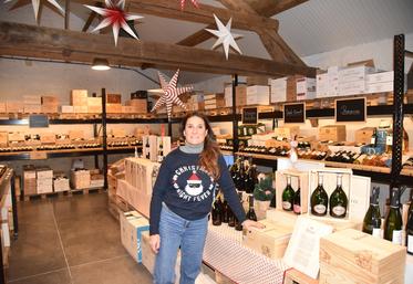 Vulaines-lès-Provins, lundi 18 décembre. La Cave Septembre, aménagée dans une ancienne grange, est joliment décorée pour les fêtes. 