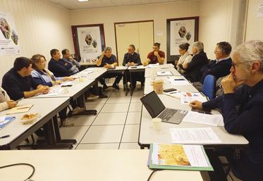 Vendredi 22 décembre, tous les parlementaires ainsi que le président du conseil départemental ont répondu à l'invitation de la FNSEA 41 et de JA 41 pour débattre des sujets agricoles d'actualité.