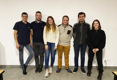 Le nouveau bureau, de g.à d. : Kellian Fauché, Kévin Fauché, Julie Servaes, Amaury Babault, Gaëtan Leonoff et Jade Le Metayer.