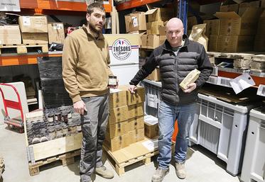 Lundi 8 janvier, au Puiset. Jonathan et Jérémy Desforges ont repris l'exploitation familiale de la Ferme des Trois Rois.