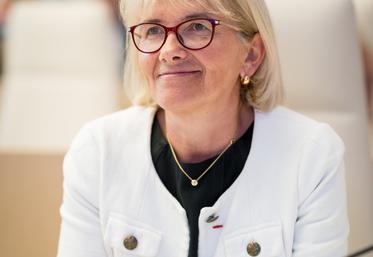 Valérie Lacroute, vice-présidente du conseil régional d'Île-de-France, en charge de l'agriculture et de l'alimentation, détaille les modalités de l'aide régionale Cédant/Repreneur.