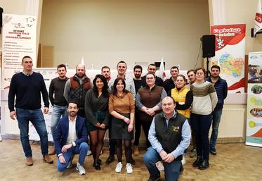 Vendredi 9 février, à Outarville. Le nouveau conseil d'administration de JA 45 réuni à l'occasion de son assemblée générale. 