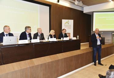 Paris, jeudi 22 février. Le président de la FNSEA et membre de la compagnie, Arnaud Rousseau, a pris la parole en fin de matinée au regard de la situation de crise du moment.
