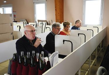 Mercredi 28 février, à Noyers-sur-Cher. Le Concours départemental des vins de Loir-et-Cher s'est tenu en présence d'une vingtaine de jurés qui ont dégusté une soixantaine d'échantillons inscrits.